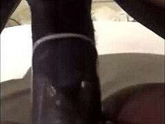 MILF Veronica Lins dobi svoj velik črn kurac napolnjen v tem domačem porno videu