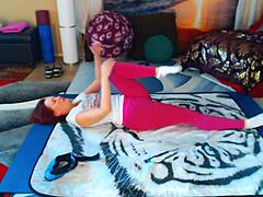 Daglig stretching för att lindra spänningar och njuta av din kropp