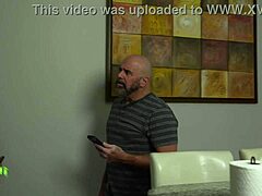 Video fatto in casa di una cougar che viene scopata da Ghostface - Scena 3 di 3
