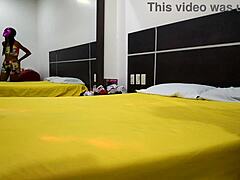 Geil stel filmt zelfgemaakte porno met 4K camera en interraciale actie