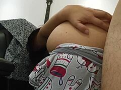 Video buatan sendiri ibu Colombia menunjukkan saudara tiri curang dengan kemahiran anal teman wanita