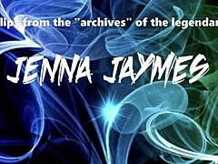 Jenna Jaymes, mogen milf med stora bröst, deepthroatar en enorm kuk och blir täckt av sperma i HD