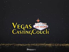 Sensual encuentro interracial con una estrella de casting de Las Vegas