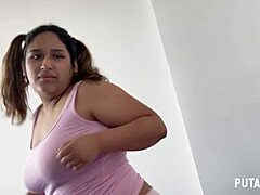 Olgun Venezuelalı kadın Quetzal, partneriyle sert seksin tadını çıkarıyor ve onun spermini yutuyor
