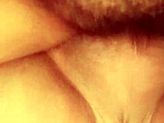 Maduras stříkající orgasmus: Zralá milfka je sexuálně zdatná