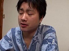 أول لقاء جنسي لأمهات زوجات يابانيات مع حبيب أصغر سناً
