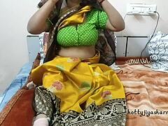 En pakistansk stedmor bliver slem med sin søns ludo i en indisk video