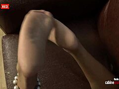 Бьянка Нальди делает подножку фетишисту и мастурбирует его пенисом своими ногами