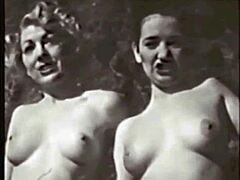 Vintage Mature dengan Vagina Berbulu