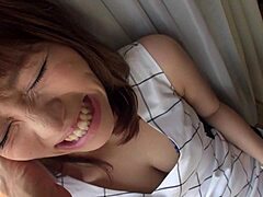 Os desejos sexuais de Saya-san são satisfeitos em um vídeo hardcore