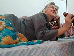 Пухета и ее подруга наслаждаются дикой оральной сессией в этом видео